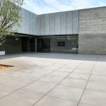 Museo-centro-culturale-Danza-Herzliya-Israele-pavimentazione-pietra-sinterizzata-L'Altra-Pietra-Cattedrale-Cemento