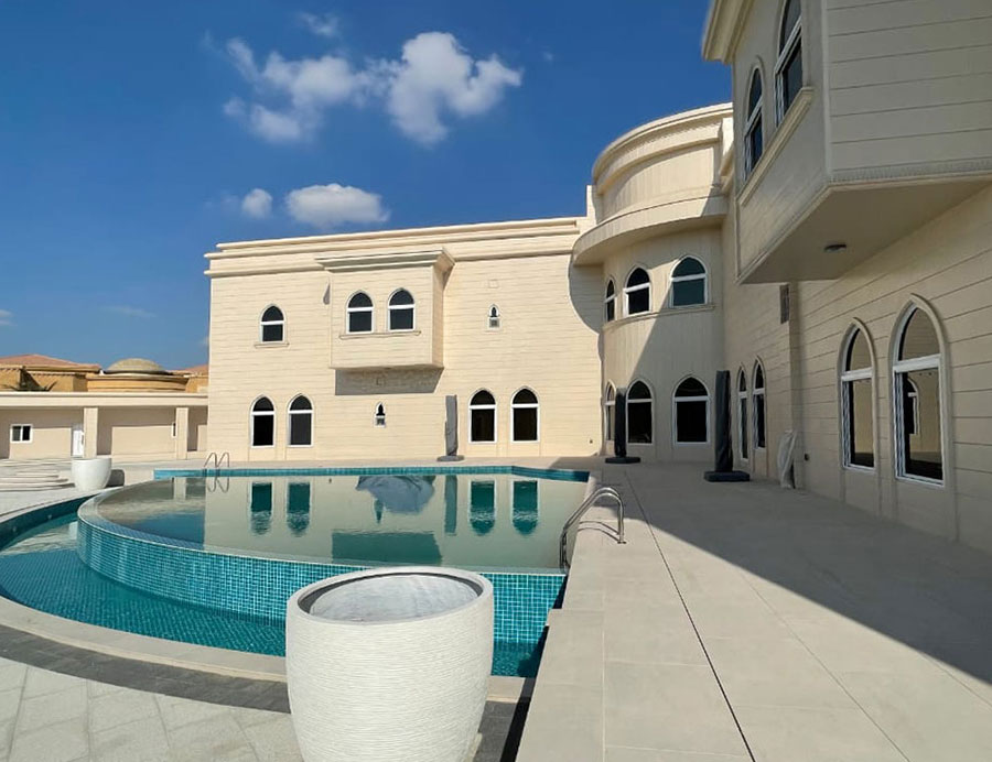 Villa-privata-Dubai-pavimentazione-in-pietra-sinterizzata-di-2-cm