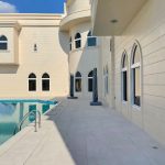 Villa-privata-Dubai-pavimentazione-in-pietra-sinterizzata-di-2-cm