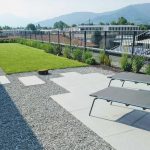 Casa-a-Bergamo-con-terrazza-privata-in-pietra-sinterizzata-L'Altra-Pietra-Harena-Calanca-Light