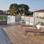 Casa-con-terrazza-Vicenza-pietra-sinterizzata-Outdoor-wood-2-cm-Harena-Holz-Marrone-L'Altra-Pietra-Colosseo-Toscano