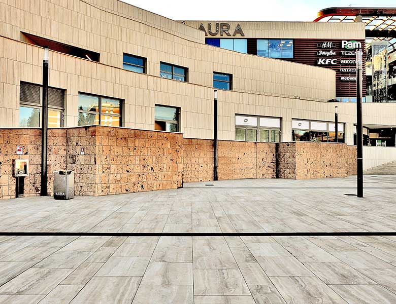 Pietra-Sinterizzata_Aura_Roma_shopping_center