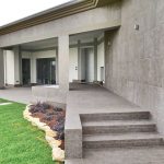 Villa-privata-pavimento-rivestimento-in-pietra-sinterizzata-L'Altra-Pietra-Colosseo-Porfido-Lavis-2-cm-spessore